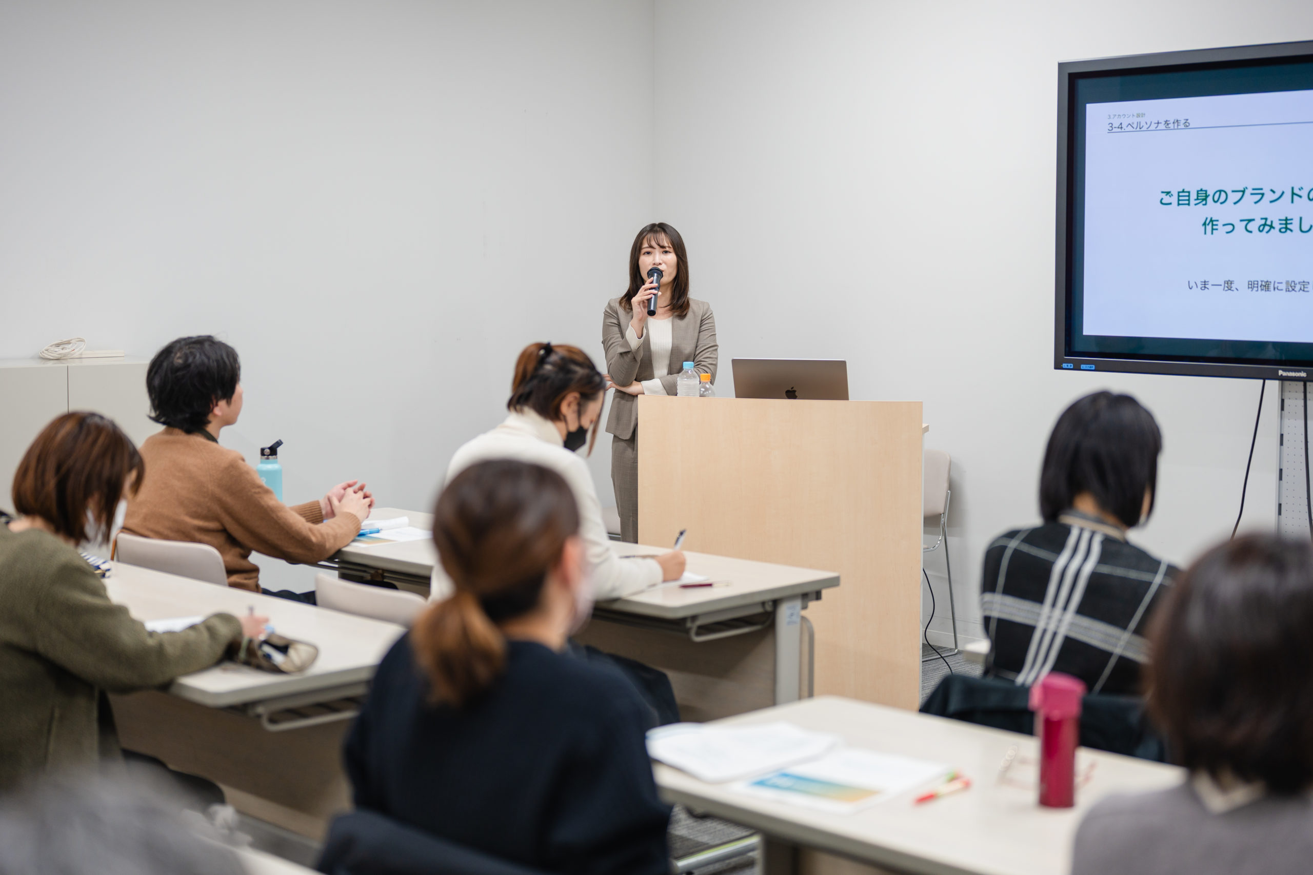 「淡々と上げる」から「届ける」SNSへ。京都市産業技術研究所様にて、伝統工芸の担い手向けSNS自走支援研修を実施。